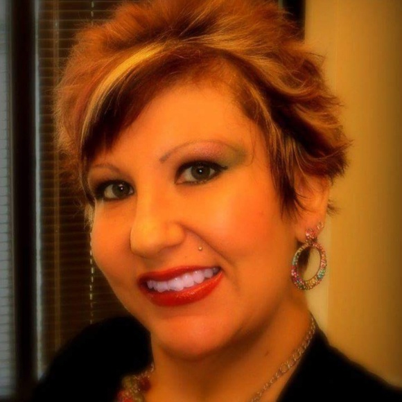 Meet your Posher, Chrystal - Picture 1 of 1